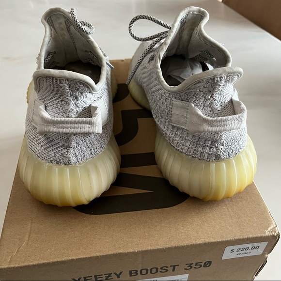 VGUC Yeezy Boost 350v2 static size 9 - Picture 4 of 13
